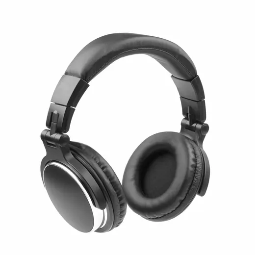 The same headphones photo compressed to under 100 KB: 99 KB